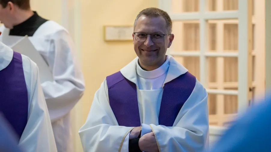 Těším se na práci s mladými lidmi. Novým kaplanem na Biskupském gymnáziu bude P. Tomáš Zámečník